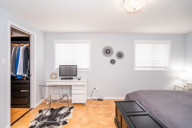 1 Hunter Road, Orangeville
