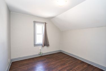 120 First Avenue East, Shelburne, Ontario