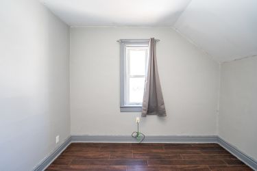 120 First Avenue East, Shelburne, Ontario