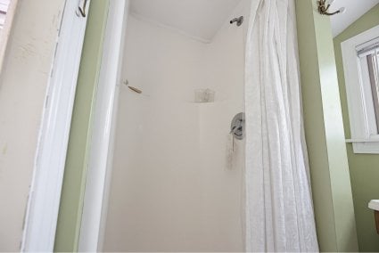 18 Cottage Road, Mono