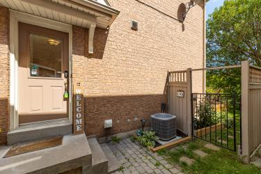 198 Pressed Brick Drive, Brampton