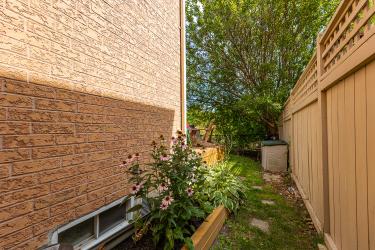 198 Pressed Brick Drive, Brampton