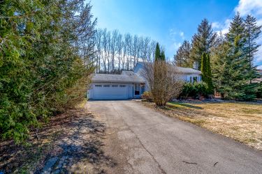 22 Holmes Drive, Caledon