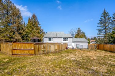 22 Holmes Drive, Caledon