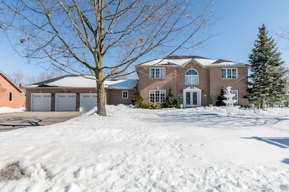772050 Highway 10, Southgate