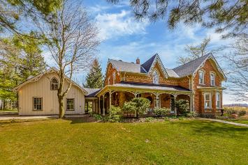 282398 County Road 10, Grand Valley