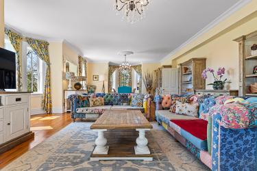 282398 County Road 10, Grand Valley