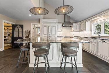 282398 County Road 10, Grand Valley