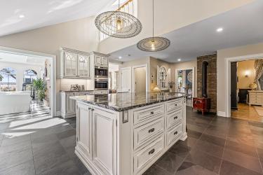 282398 County Road 10, Grand Valley