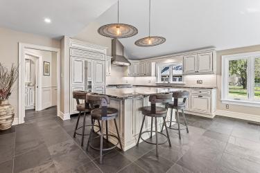 282398 County Road 10, Grand Valley
