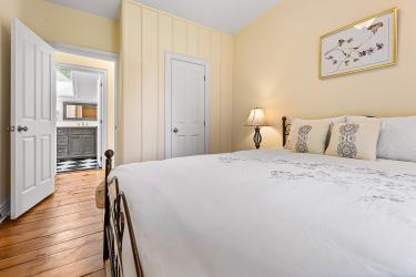 282398 County Road 10, Grand Valley