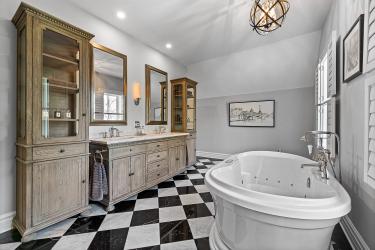 282398 County Road 10, Grand Valley