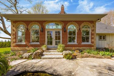282398 County Road 10, Grand Valley