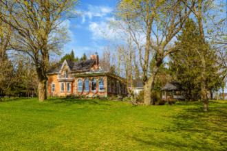 282398 County Road 10, Grand Valley