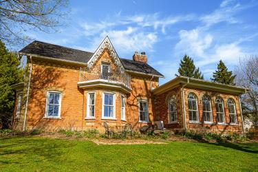 282398 County Road 10, Grand Valley