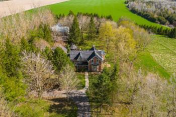 282398 County Road 10, Grand Valley