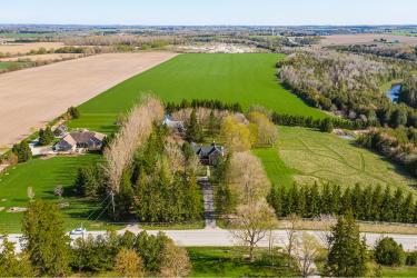282398 County Road 10, Grand Valley