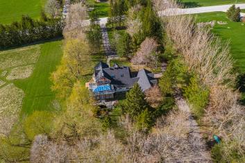 282398 County Road 10, Grand Valley