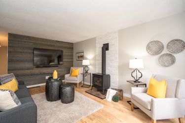 304 Victoria Street E, Southgate, Ontario