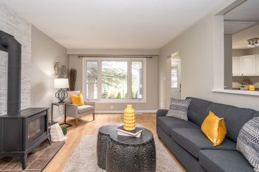 304 Victoria Street E, Southgate, Ontario