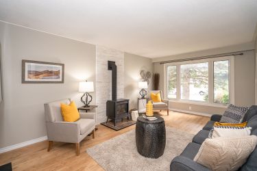 304 Victoria Street E, Southgate, Ontario
