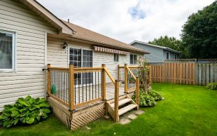 652 Canfield Place, Shelburne