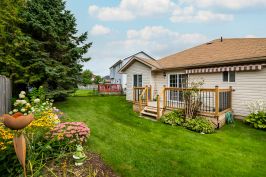 652 Canfield Place, Shelburne