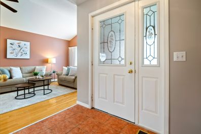 652 Canfield Place, Shelburne