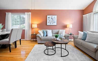 652 Canfield Place, Shelburne