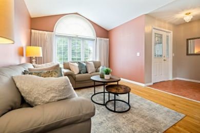 652 Canfield Place, Shelburne