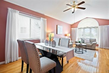 652 Canfield Place, Shelburne