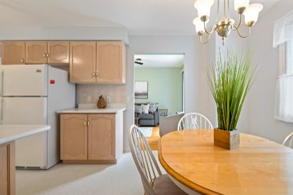 652 Canfield Place, Shelburne