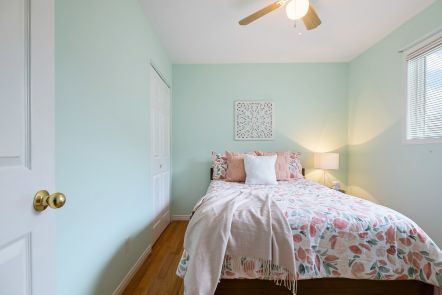 652 Canfield Place, Shelburne