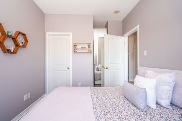 1704-9 George Street North, Brampton