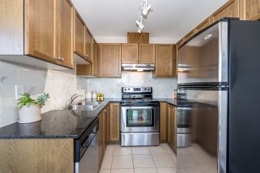 1704-9 George Street North, Brampton
