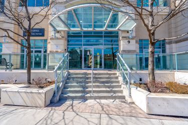 1704-9 George Street North, Brampton
