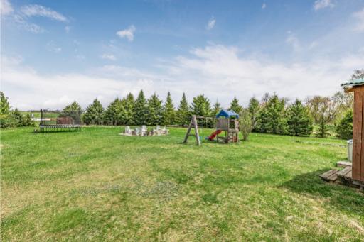 958375 E 7th Line, Mulmur