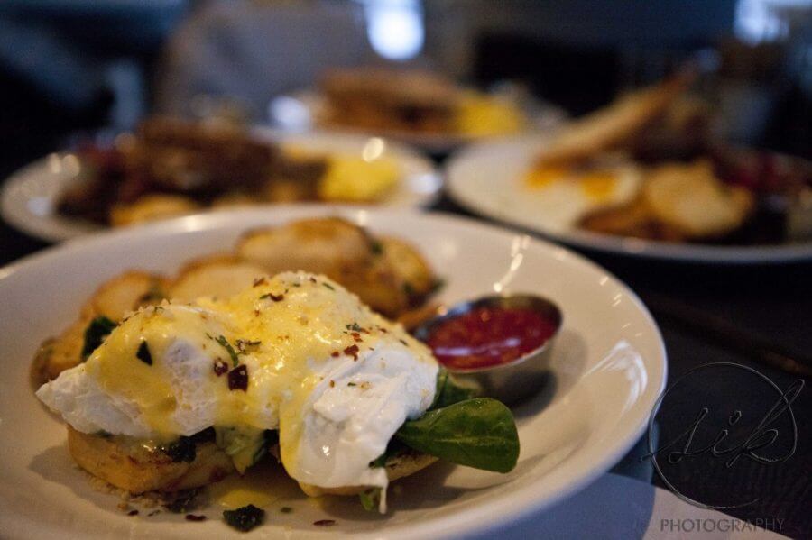 Country Cabin Restaurant Shelburne Ontaio eggs benedict