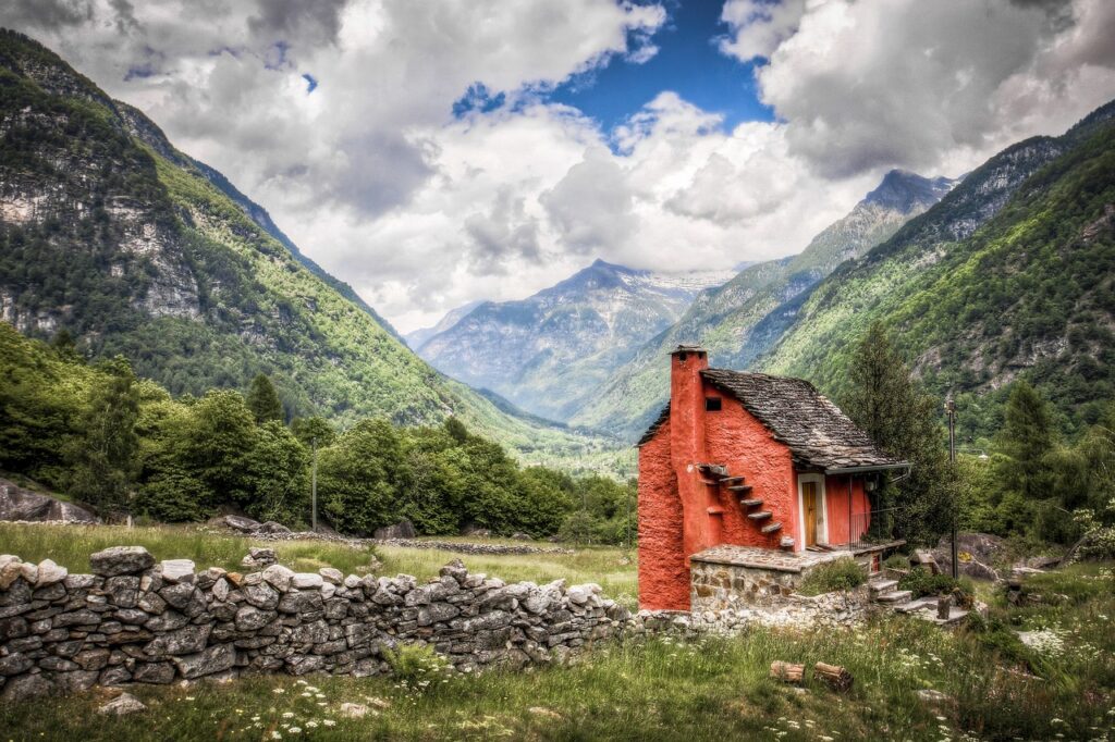 How is House Worth Affected By a House's Age?