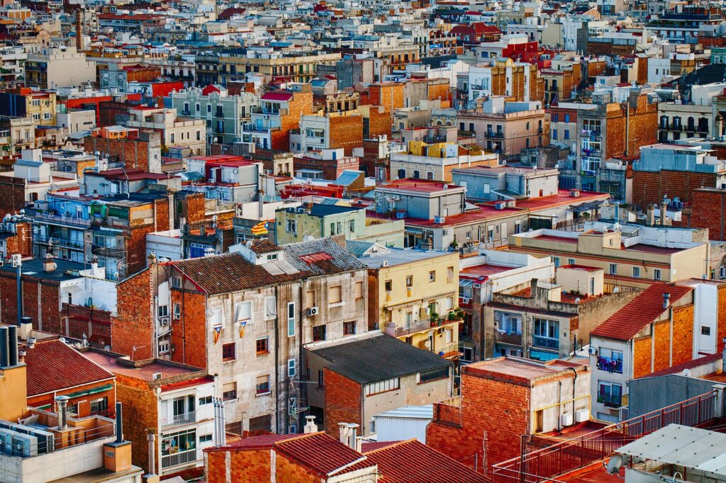 What are the Effects of Zoning Laws on House Worth?
