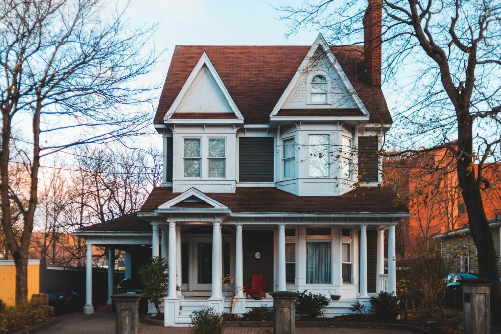 Can I sell my house privately after listing with a realtor Canada