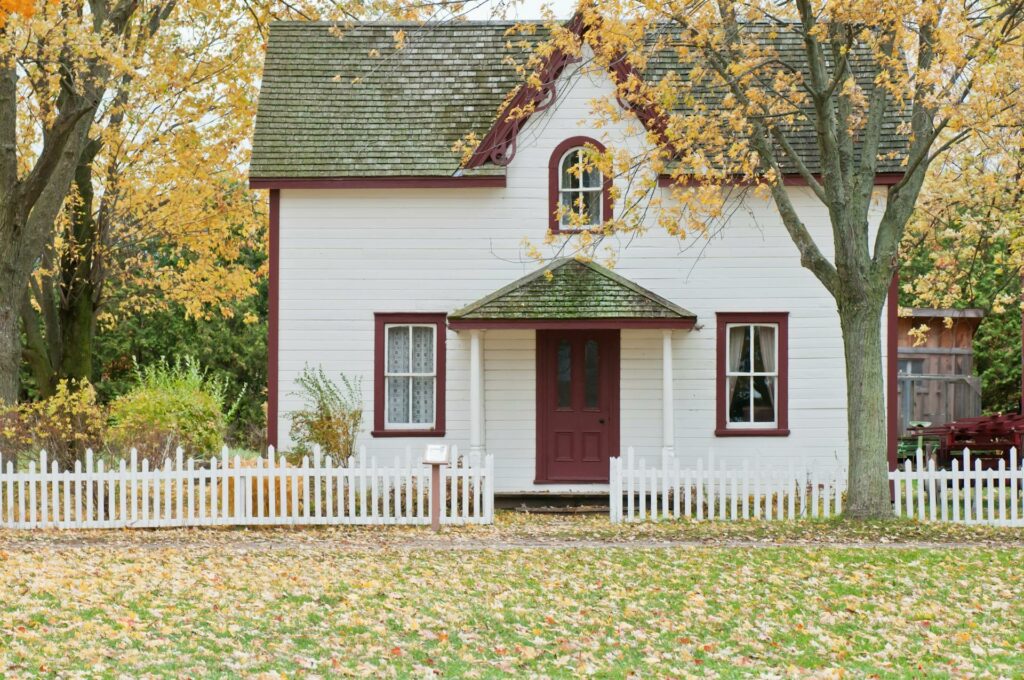 What is the Best Age to Buy a House?