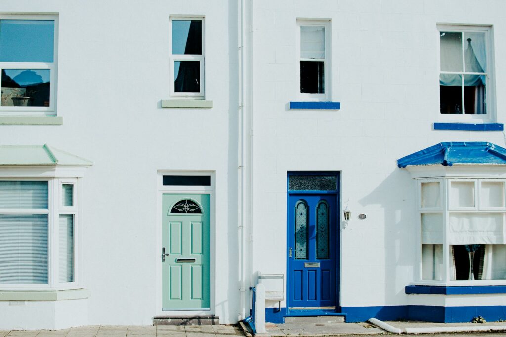 What are the Pros and Cons of a Duplex?
