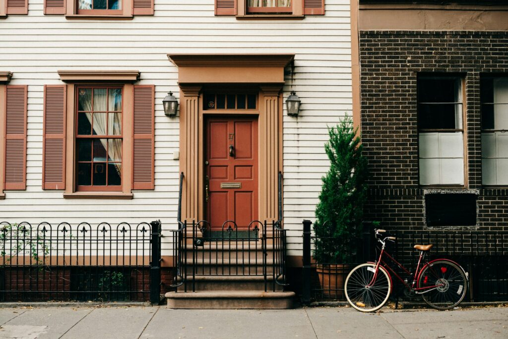 What is the Difference Between a Townhouse and a Semi-Detached?