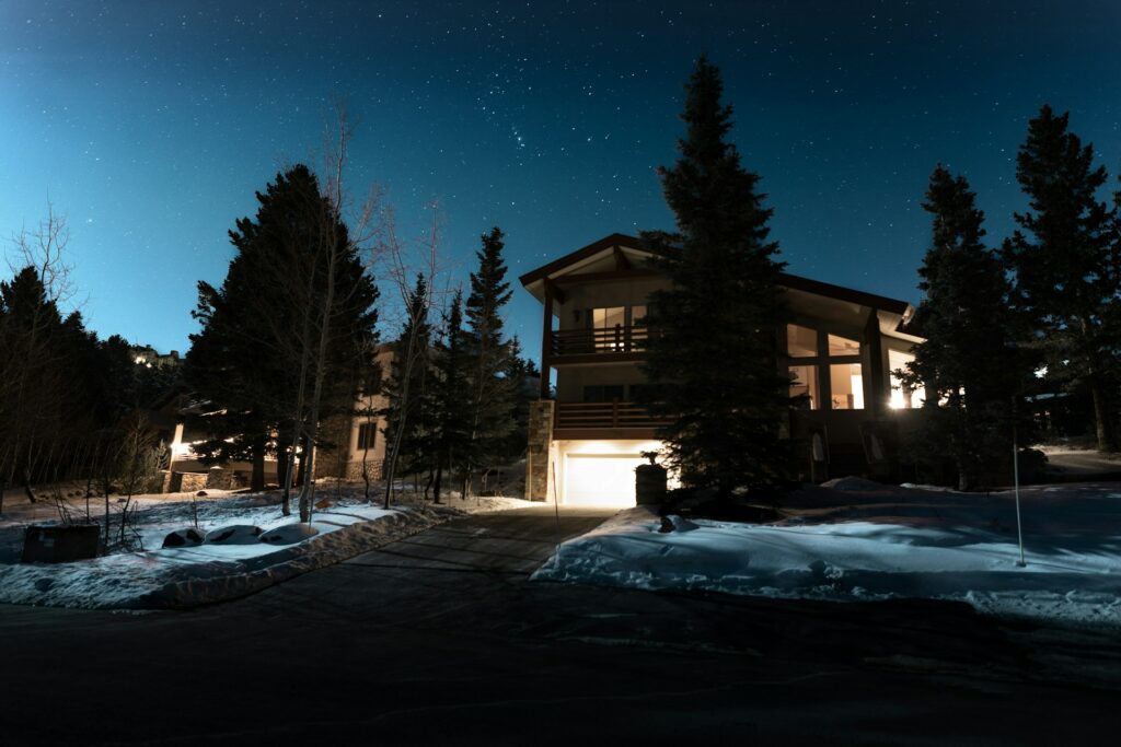 What's the Difference Between a House and a Bungalow?