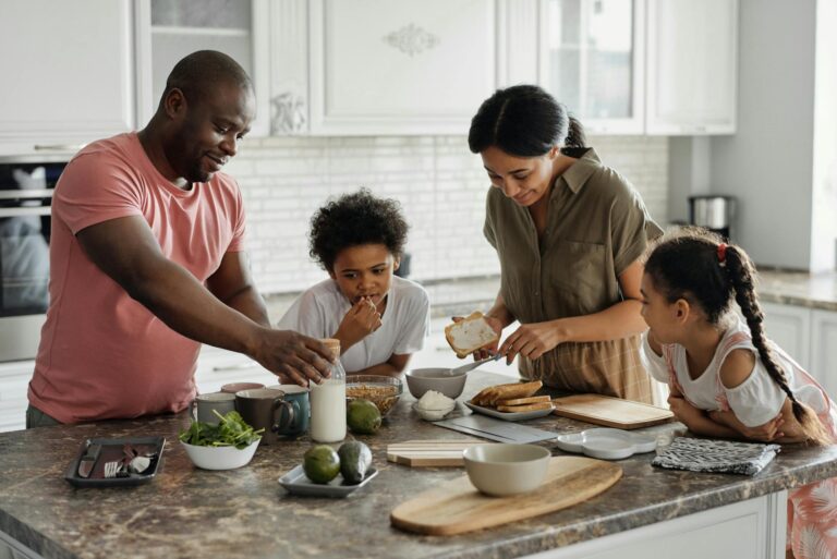 What Does Black Mold Smell Like?