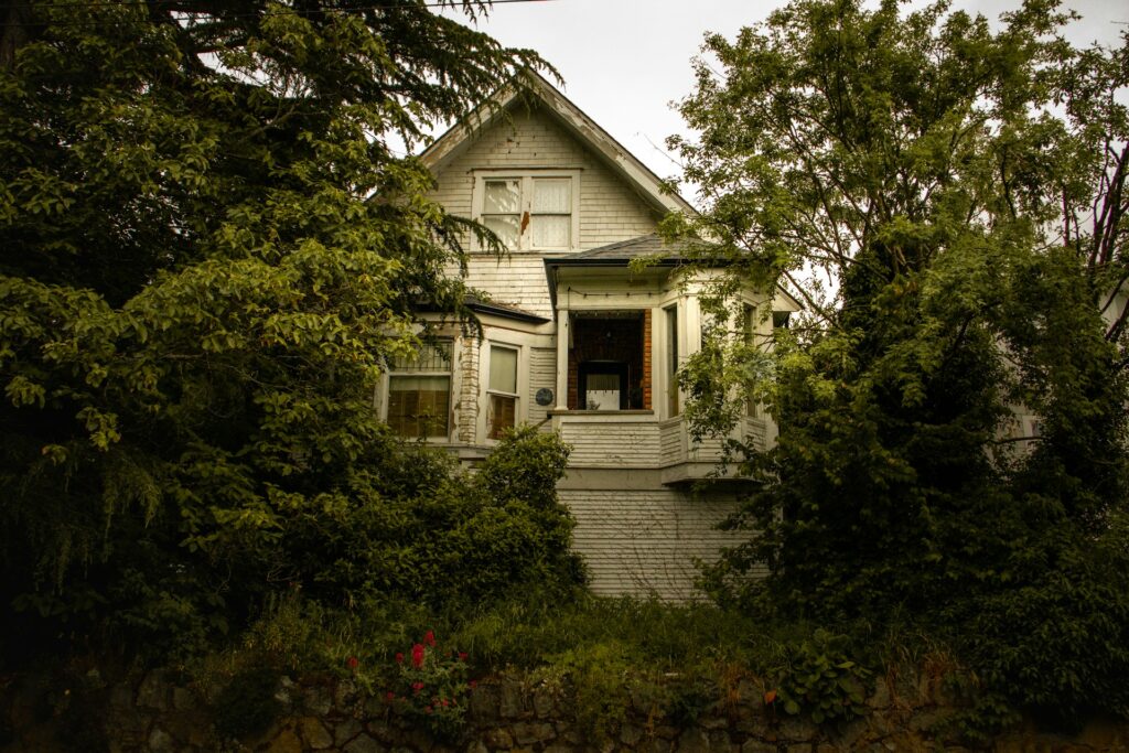Can You Claim an Abandoned House in Canada?