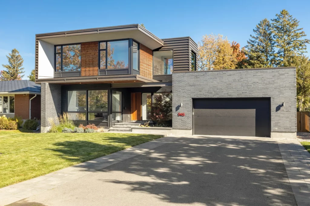 What Month Do Most People Sell Their House?